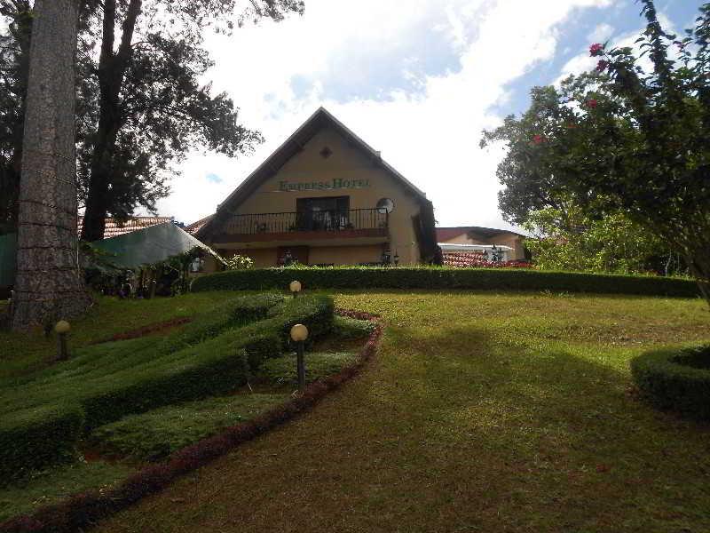 Thanh Thuy Hotel Dalat Bagian luar foto